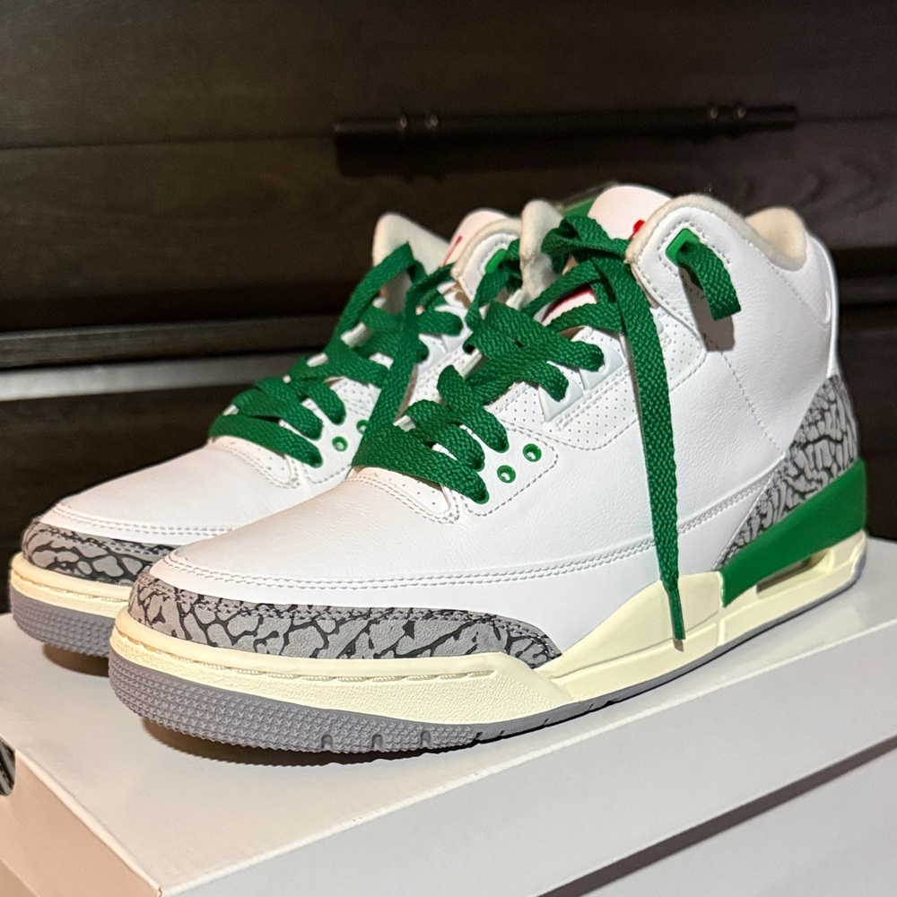 Jordan 3 - Women's Pine Green & White